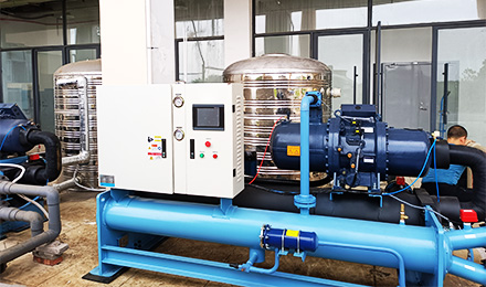 水冷螺桿冷水機80匹，金銀首飾加工冷卻使用