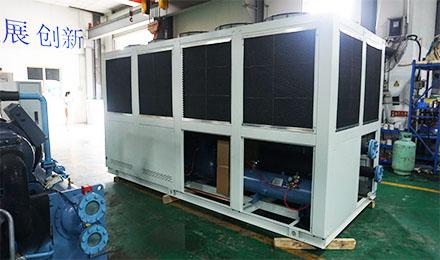 風冷螺桿式冷水機工作原理是什么？